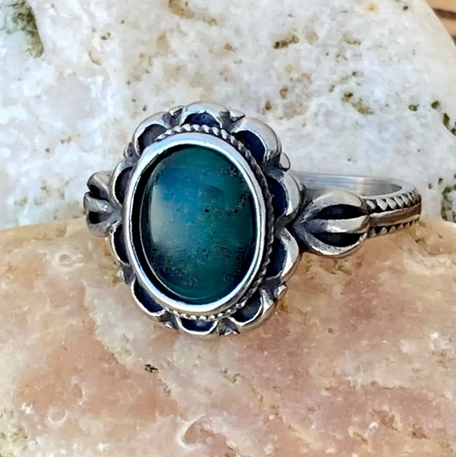 Antique Green Stone Ring - R204