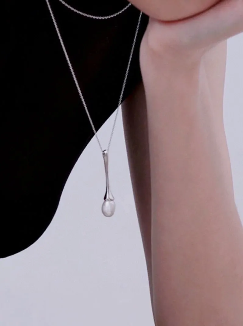 Long Minimalist Teardrop Pearl Pendant Necklace