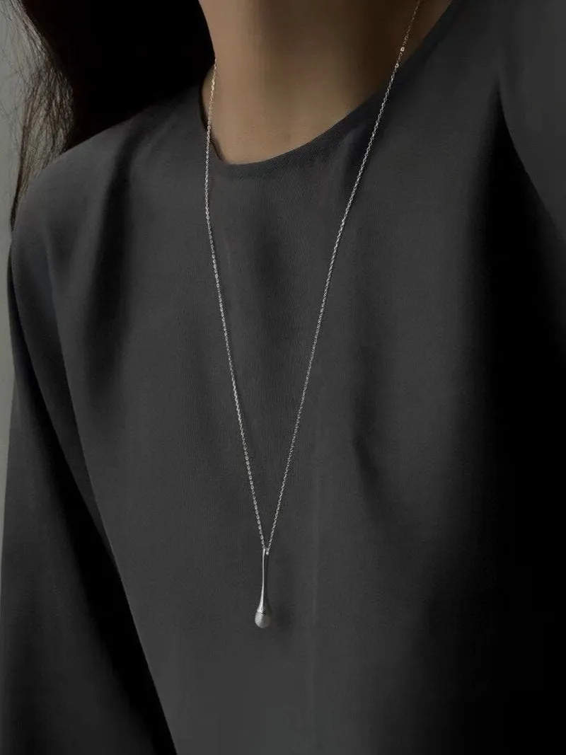 Long Minimalist Teardrop Pearl Pendant Necklace