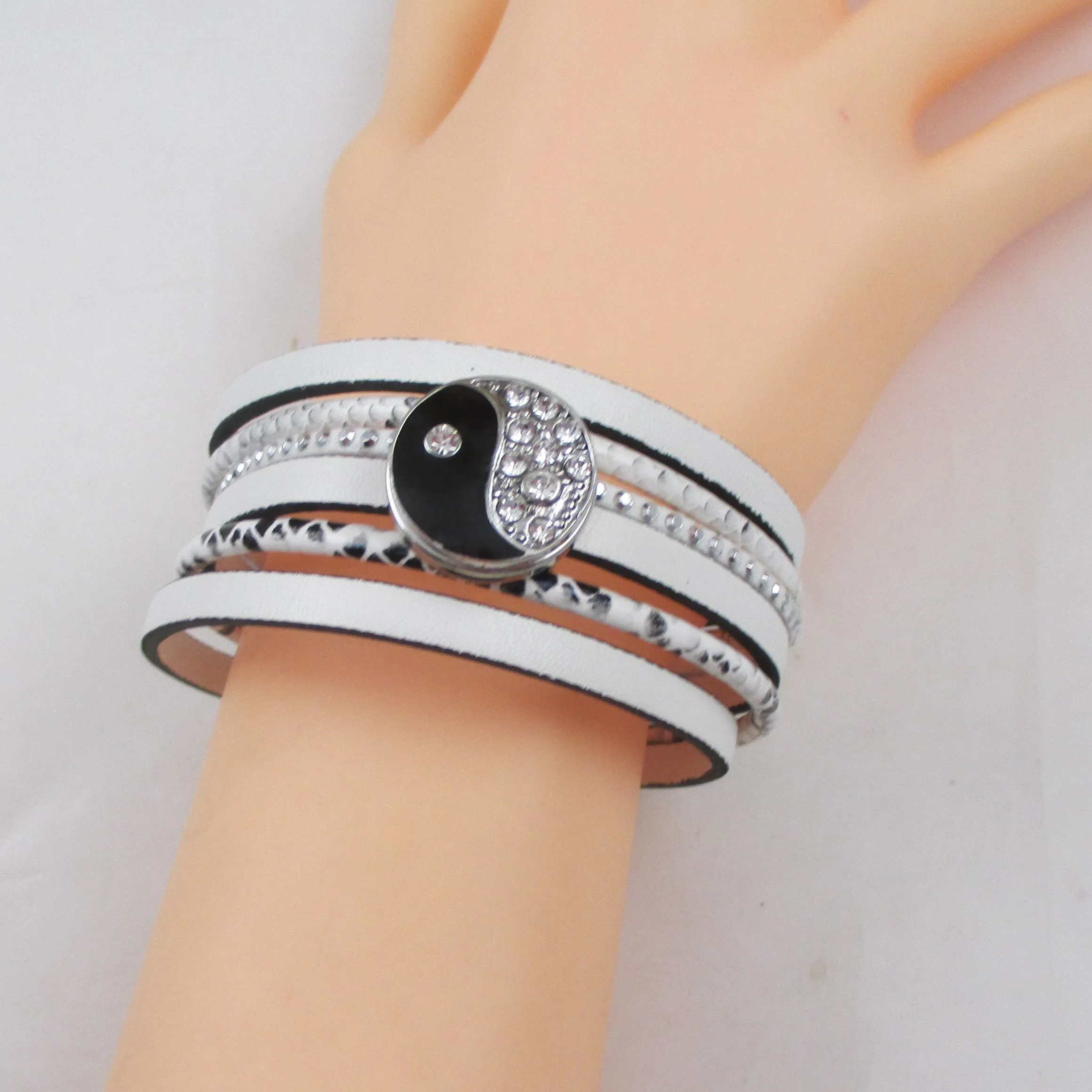 Mult-strand Yin Yan White Leather Bracelet