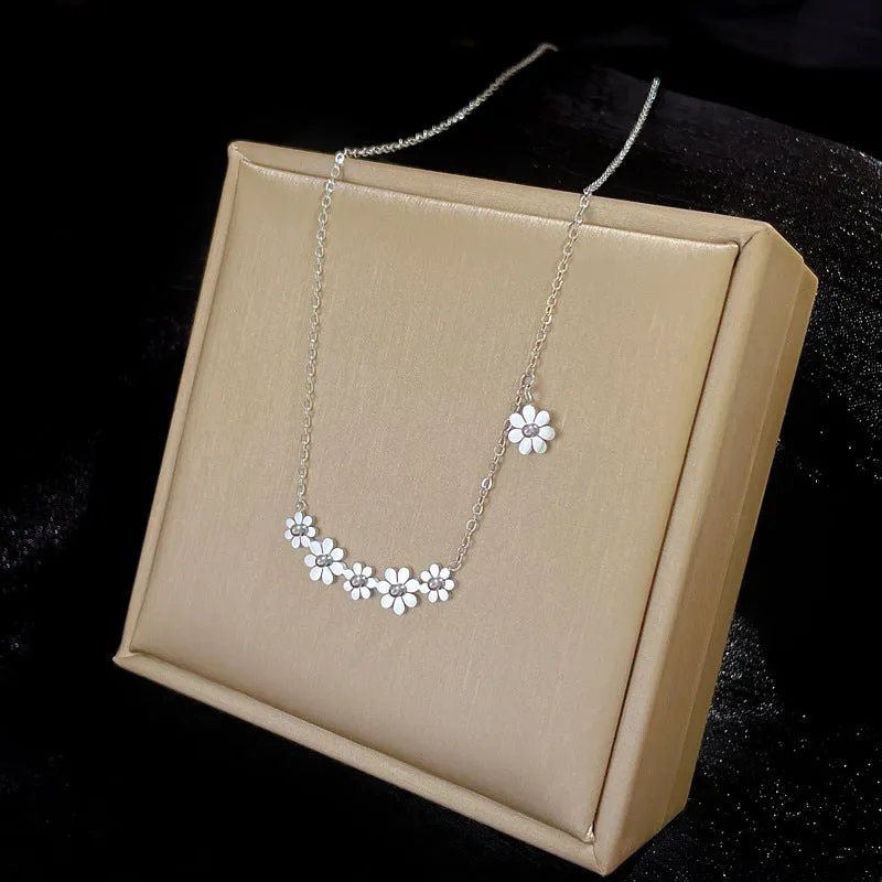 N2524 - 6 flowers minimalist Necklace