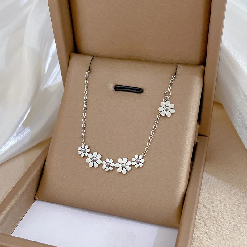 N2524 - 6 flowers minimalist Necklace